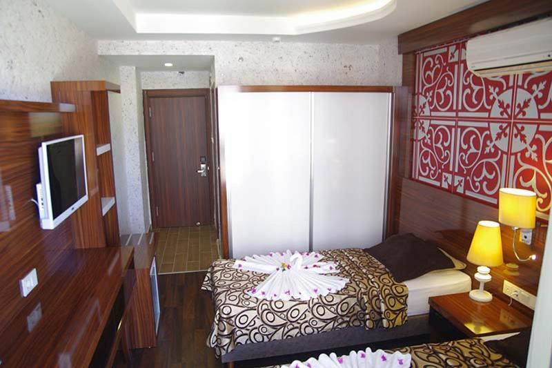 אלאניה Bayar Garden Beach Hotel מראה חיצוני תמונה